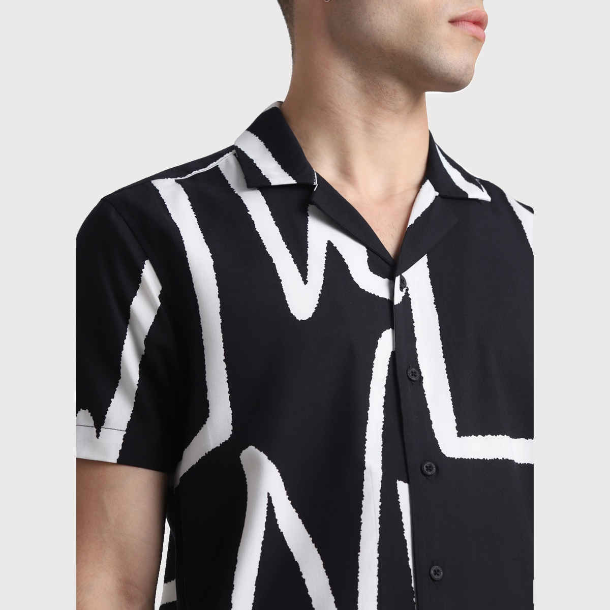 JACK & JONES Men's Abstract Print Short Sleeves Shirt | Black - M