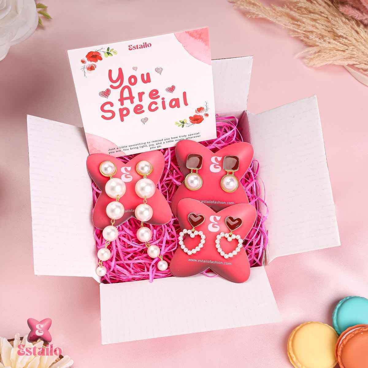 Estailo Fashion Pearl Pop Gift Hamper Off White & Mehroon | Mother's Day