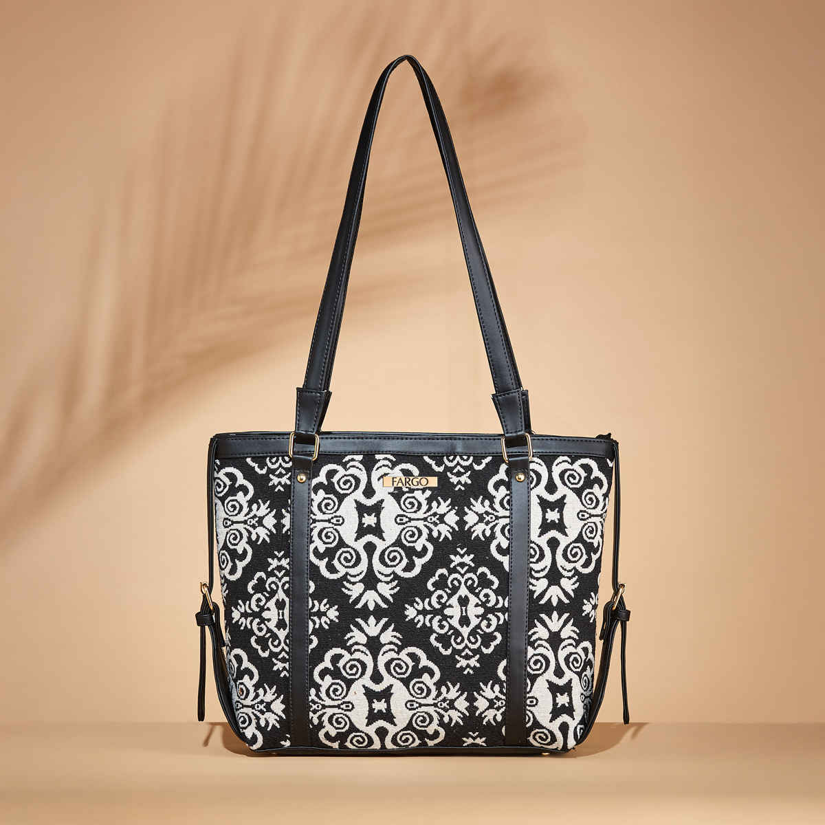 Fargo Women's Hand-held Bag | Black