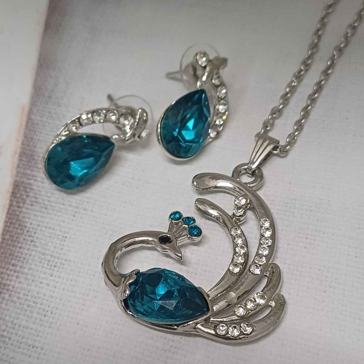 Green Diamond set (Pendant Chain+Earring) Big