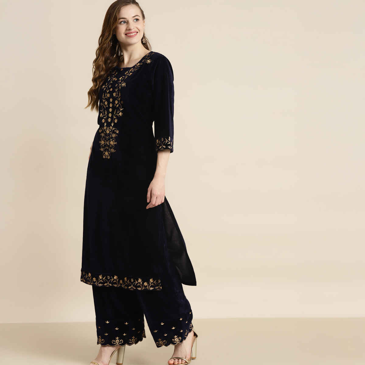 Shae by SASSAFRAS Women's Velvet Floral Zari Embroidery Kurta | Navy Blue - XL