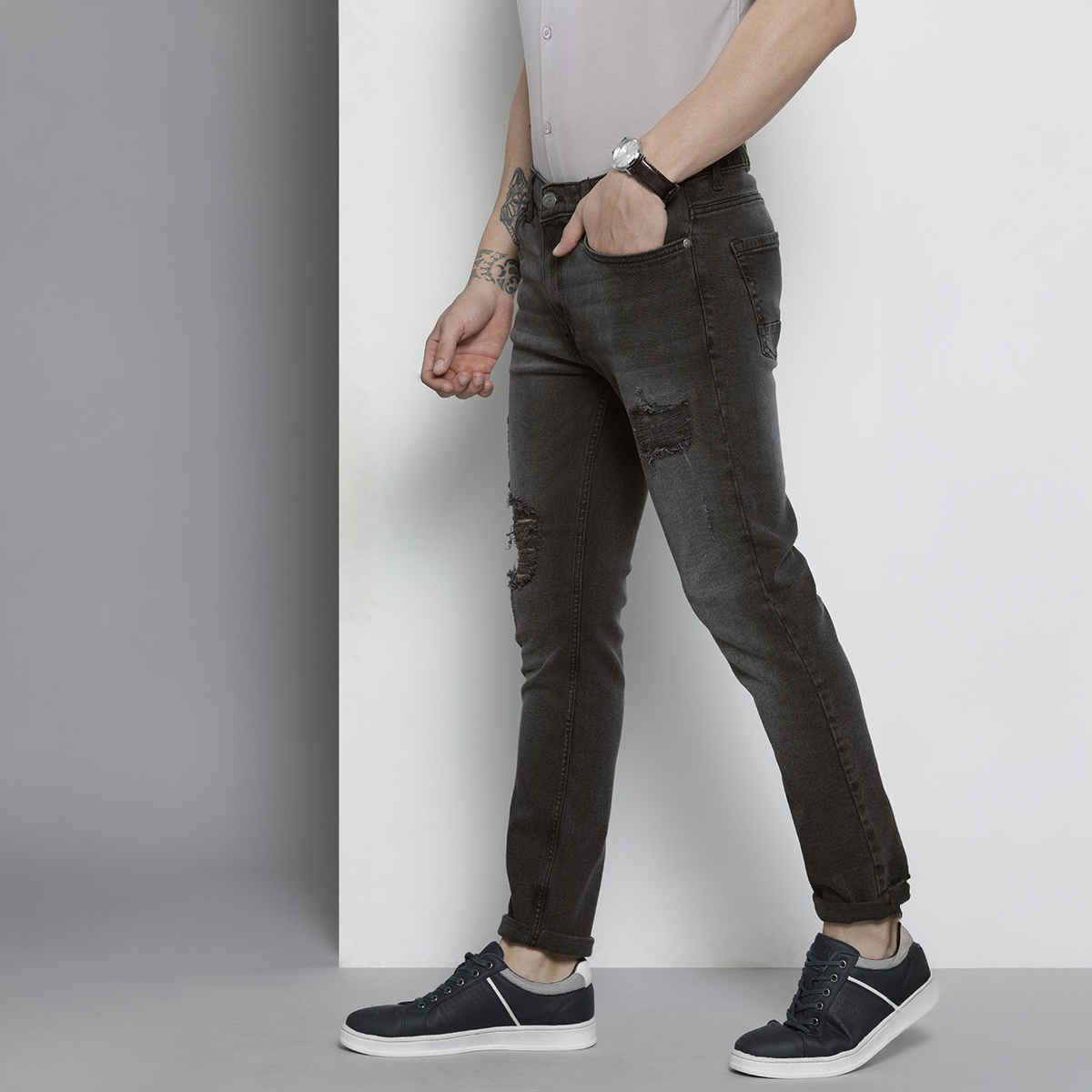 The Indian Garage Co Men's Slim Fit Solid Casual Jeans | Black - 34