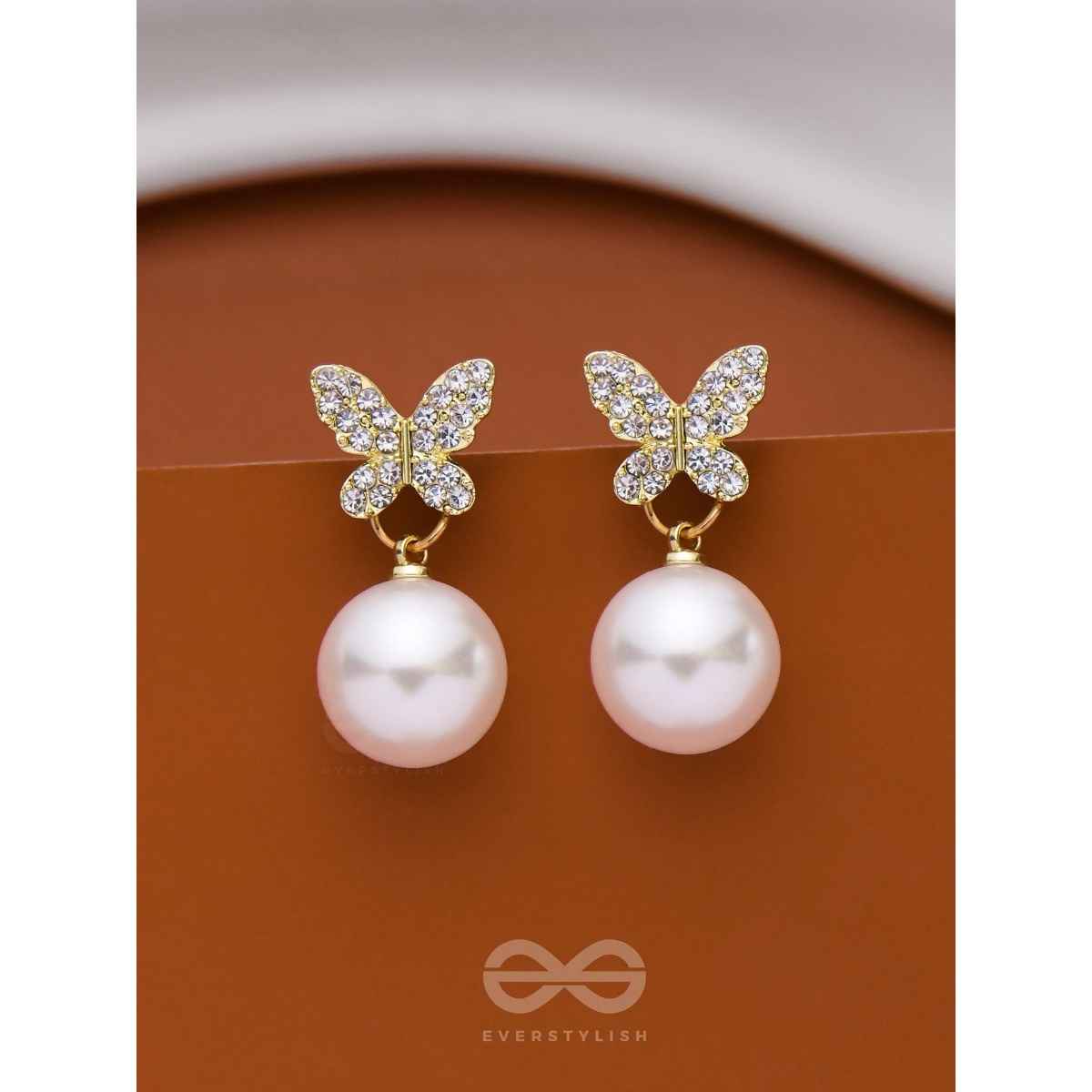 Everstylish Fly Away With Me - Golden Pearl Earrings