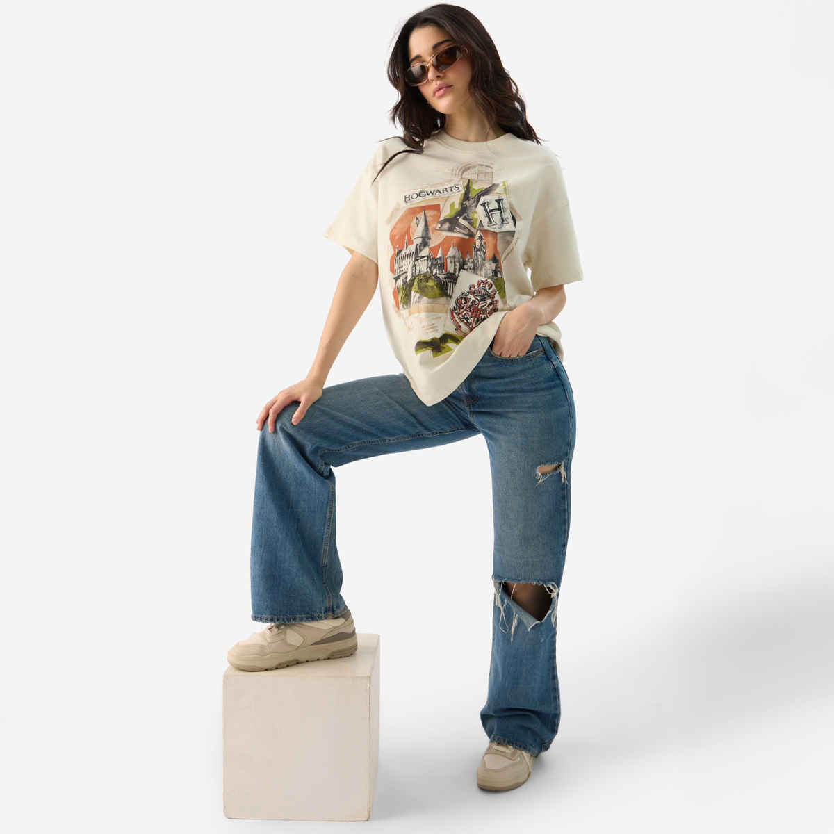 The Souled Store Women's Harry Potter Hogwarts Oversized T-shirt | Cream - M
