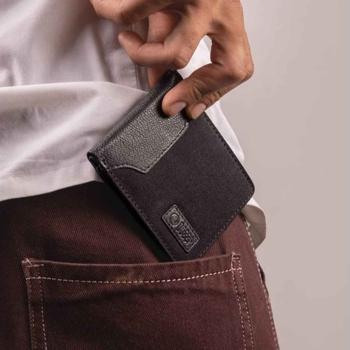 Bacca Bucci Unisex Solid Canvas Bi-Fold Wallet | Black - Free Size