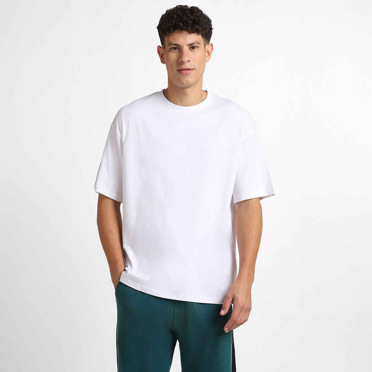 Nobero Men's Oversized Solid T-shirt | White - XL