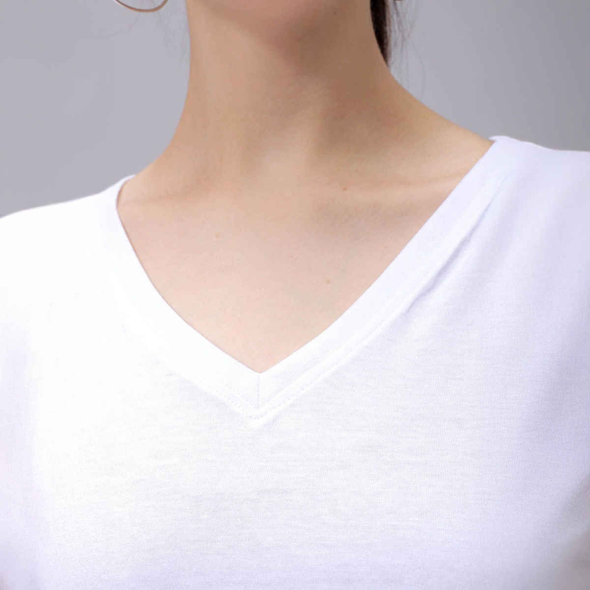 Freehand Women's Casual Regular Solid V-Neck T-shirt | 0424-Zfhvntee2-05 | White - L