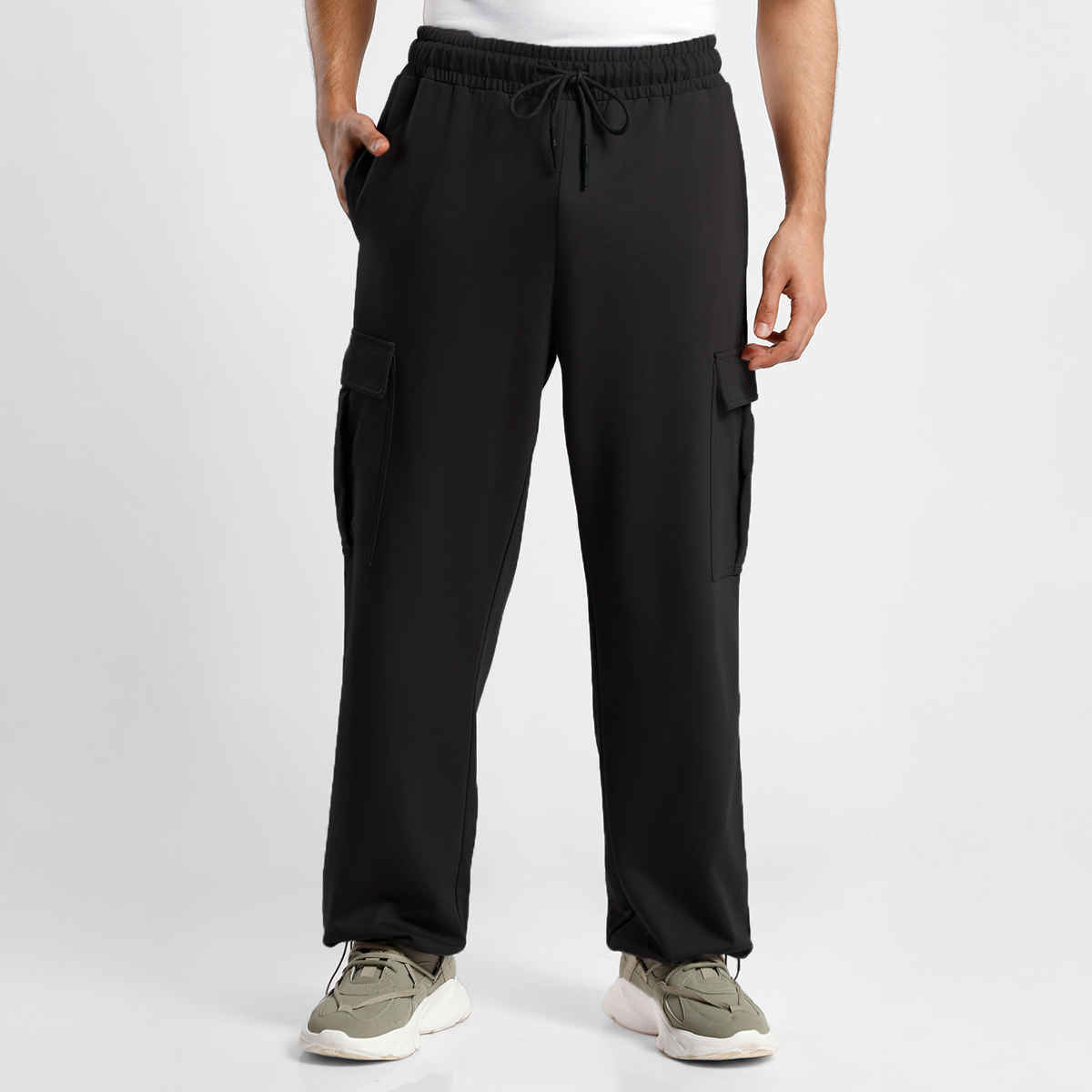 Nobero Men's Oversized Cargo Joggers | Black - L
