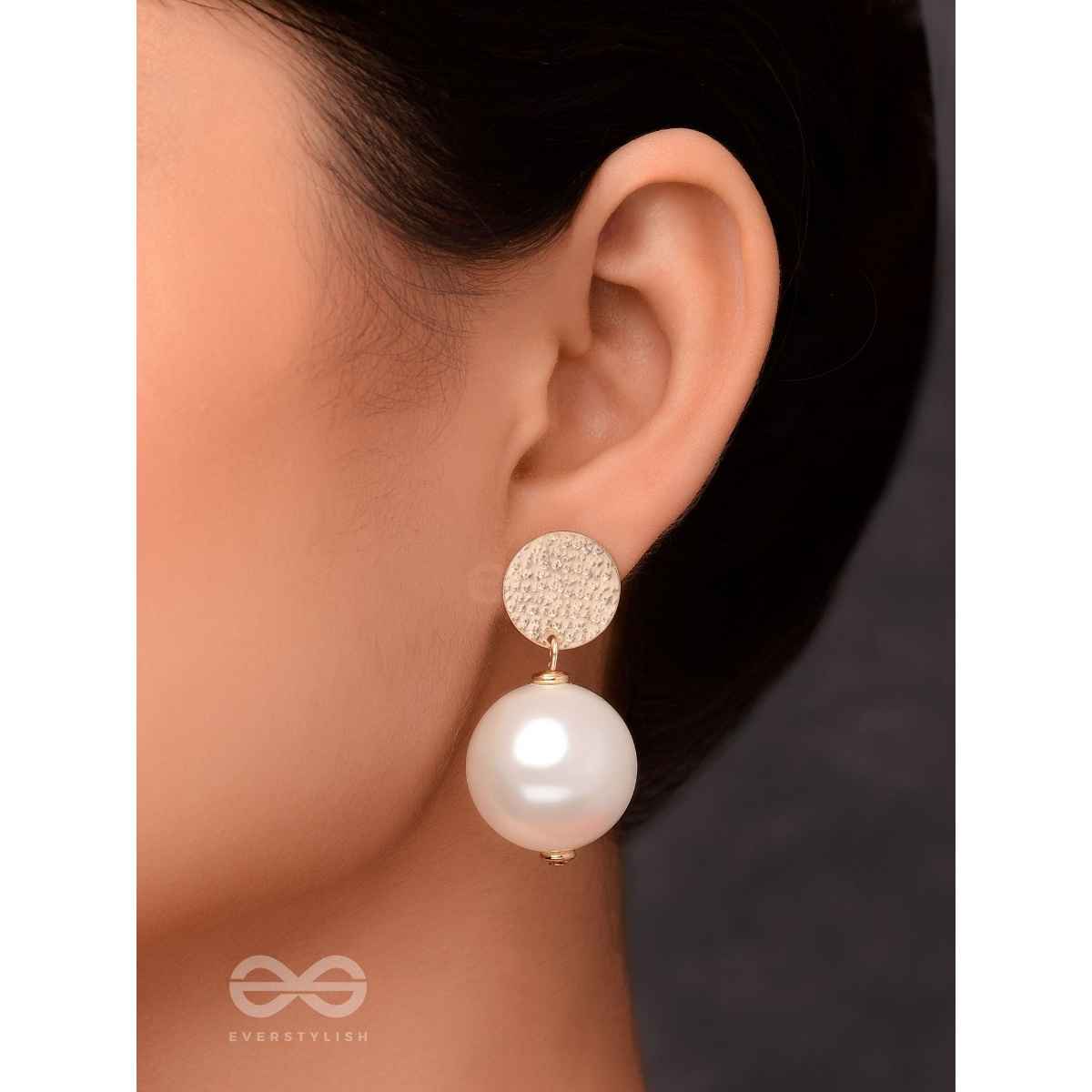 Everstylish The Classic Lustre - Pearl Drop Earrings