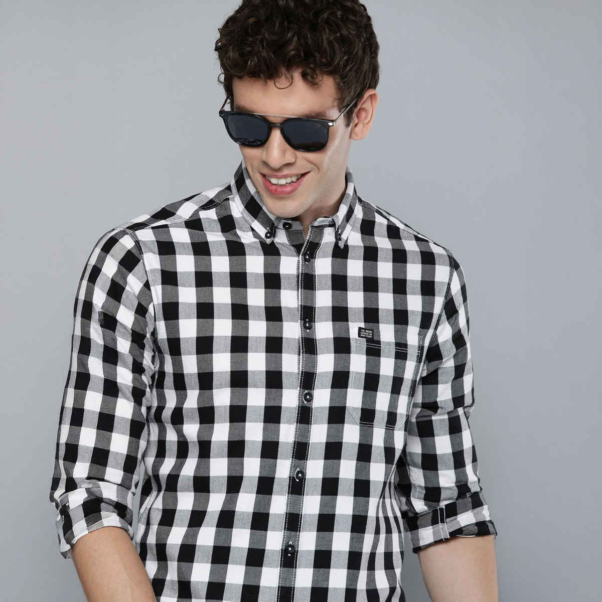The Indian Garage Co Men's Slim Fit Checkered Casual Shirt | White - M