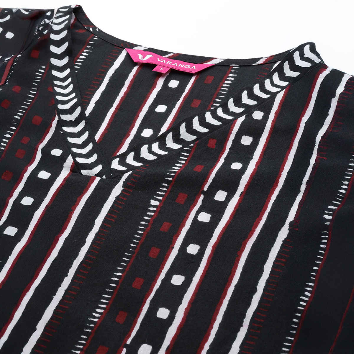Varanga Women's Straight Kurta with Three-Quarter Sleeve | Black - L