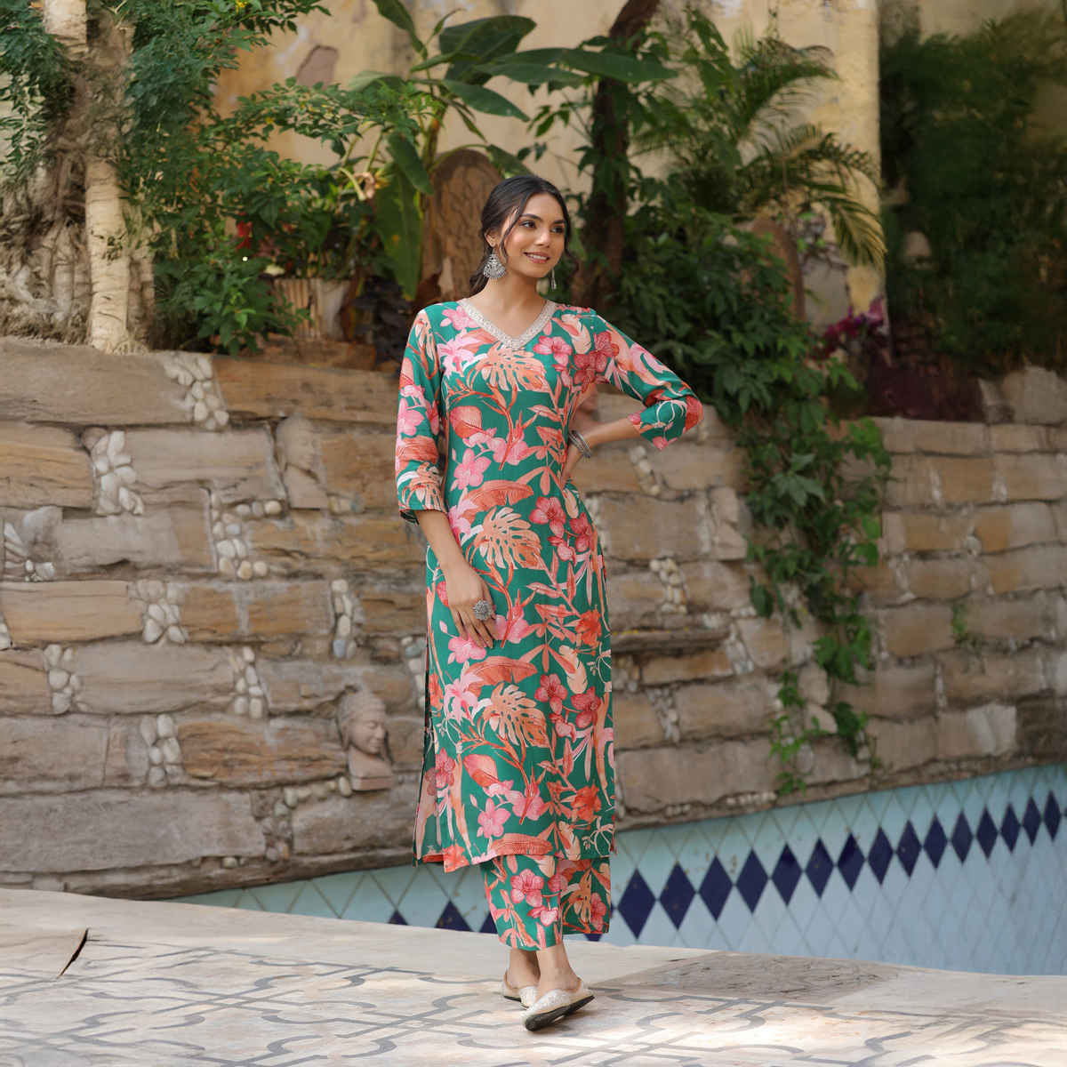 GoSriKi Women's Rayon Blend Straight Printed Kurta with Palazzo | CHINKI | Green - M