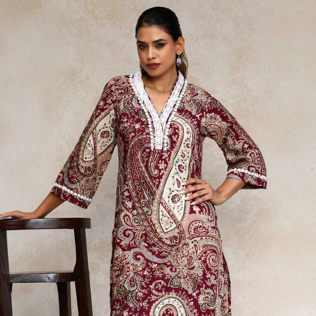 Varanga Women's V-Neck Jaipuri Jaal Printed Tunic | Pink - S