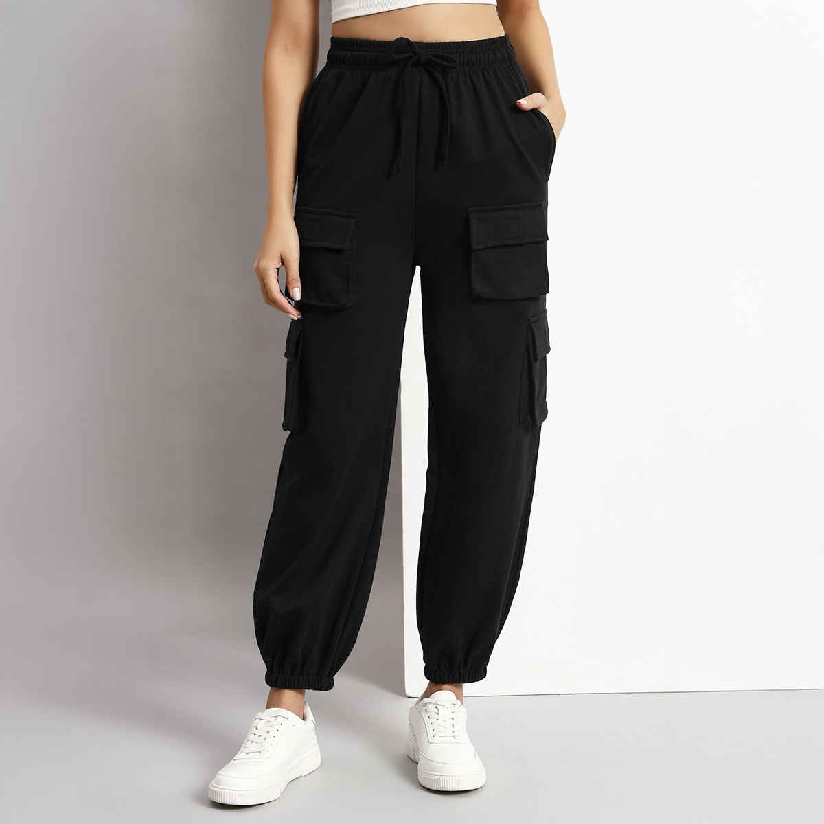 Q-rious Women's SkyTrek Cargo Joggers | LYM-CARGO | Black - 32