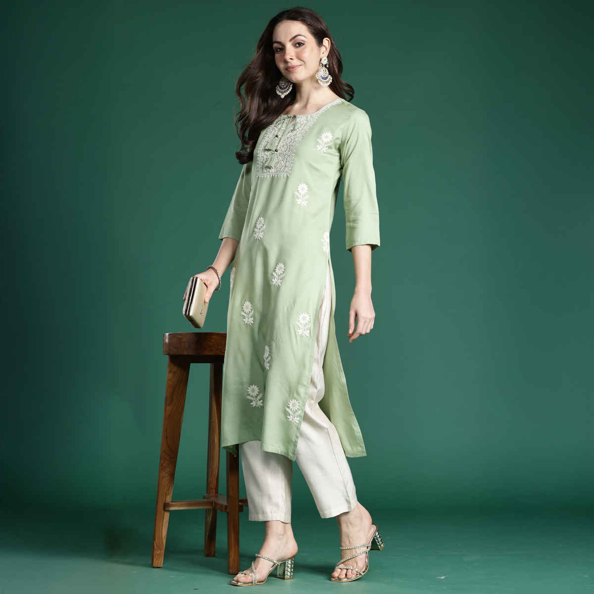Indo Era Women's Viscose Rayon Floral Embroidered Straight Kurta | KT5GN9997 | Green - S