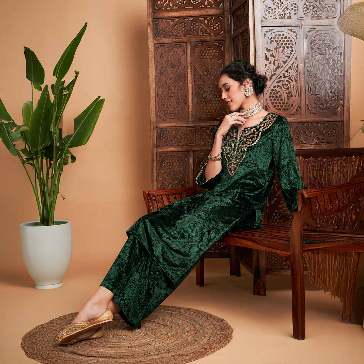 Shae by SASSAFRAS Women's Velvet Embroidered Straight Kurta | Green - XL