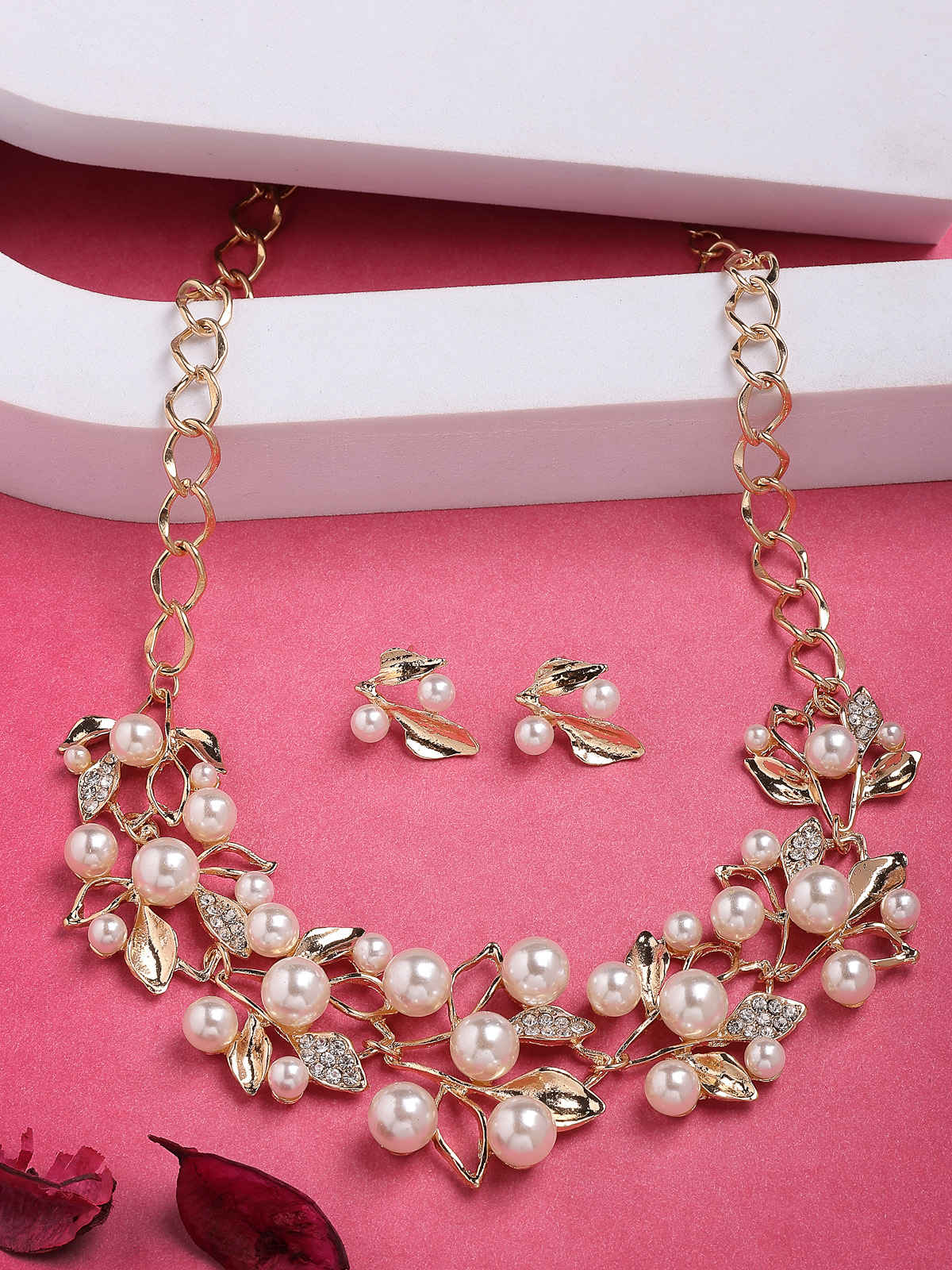 Scintillare By Sukkhi Gold Plated Crystal Choker Necklace & Studs Earring Jewellery Set For Women