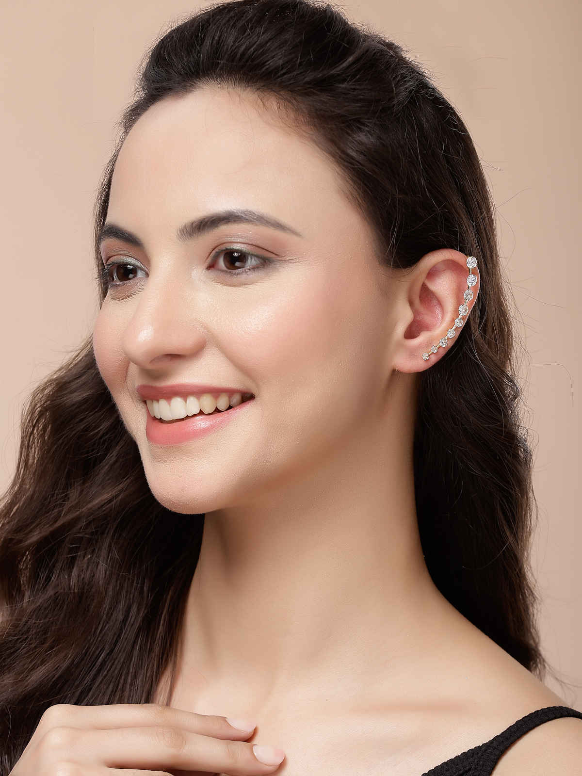 Scintillare By Sukkhi Contemporary Embellished Light Weighted Ear Cuff Earring For Women | E107240