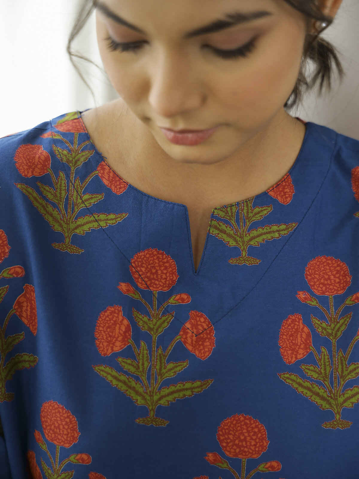Sanskrutihomes Floral Printed Pure Cotton Night Suit | Blue - M