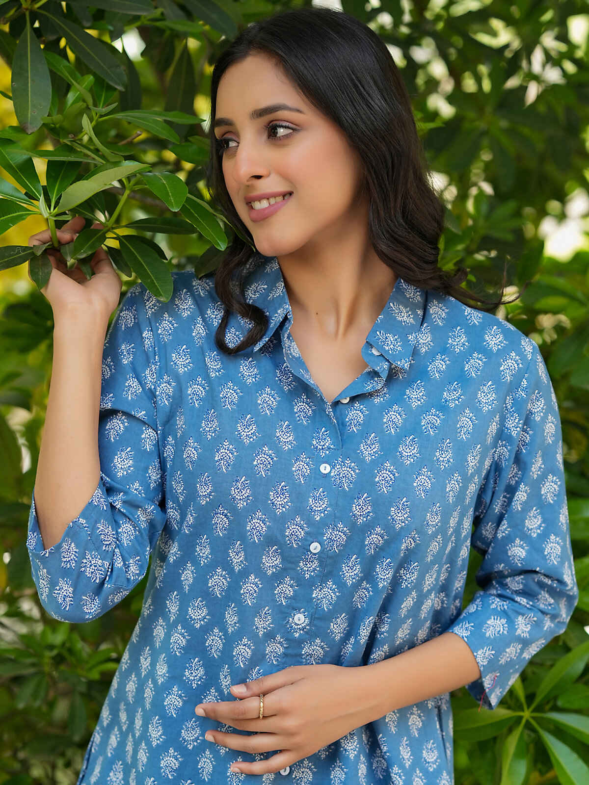 Sanskrutihomes Blue And Off White Ethnic Motifs Printed Pure Cotton Night Suit | S