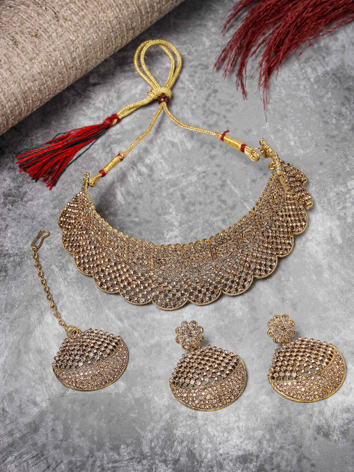 Sukkhi Choker Necklace Set With Earring and Maang Tikka | Jewellery Set For Women | NS105608