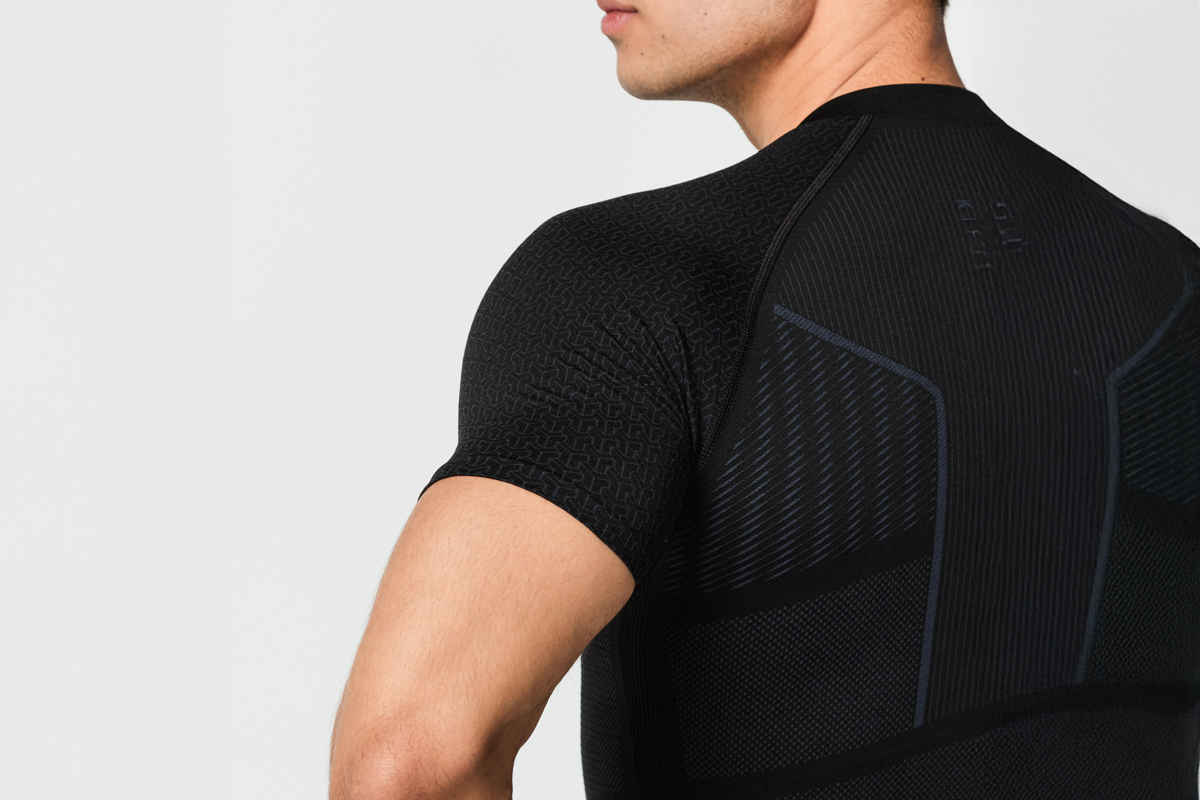 Decathlon | Kipsta Men's Football Short Sleeve Compression Base Layer T-shirt | Black - M