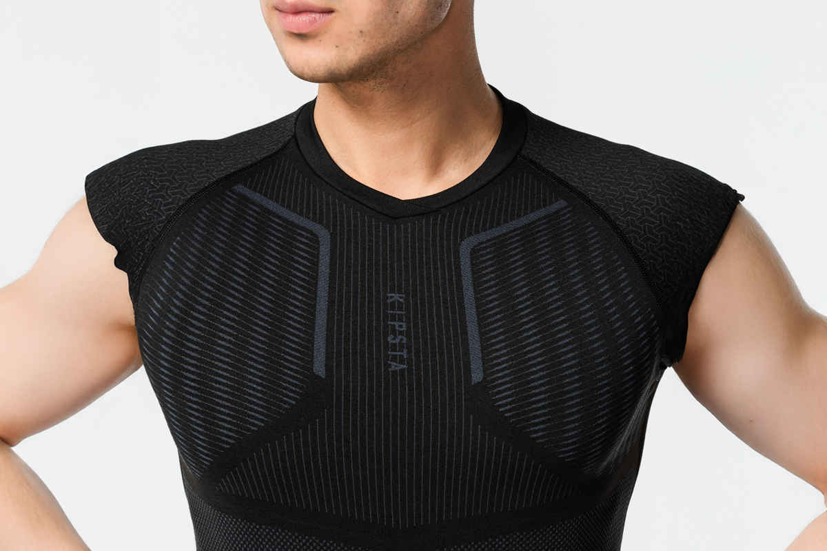 Decathlon | Kipsta Men's Football Short Sleeve Compression Base Layer T-shirt | Black - M
