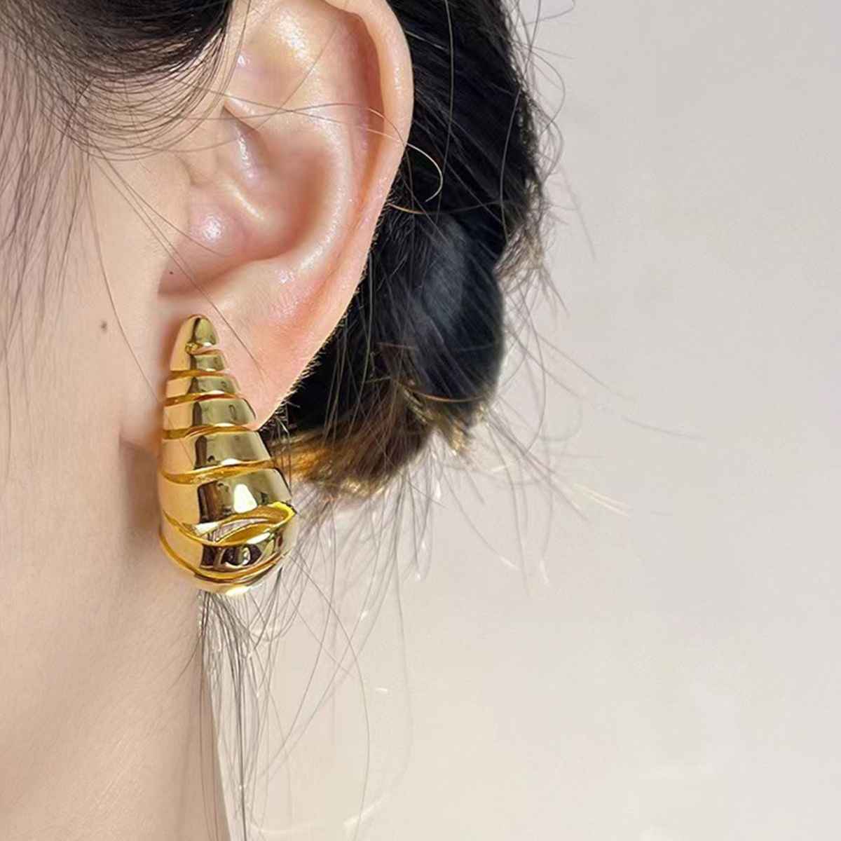 Just Lil Things Gold Pin Earrings | jlt11893