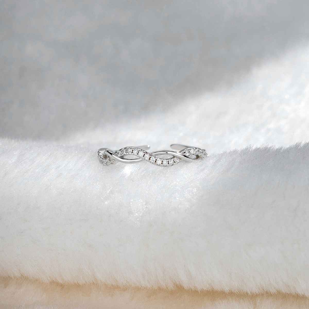 Beautynx Silver Twist Elegance Ring | Silver | BNX-RNG-0005