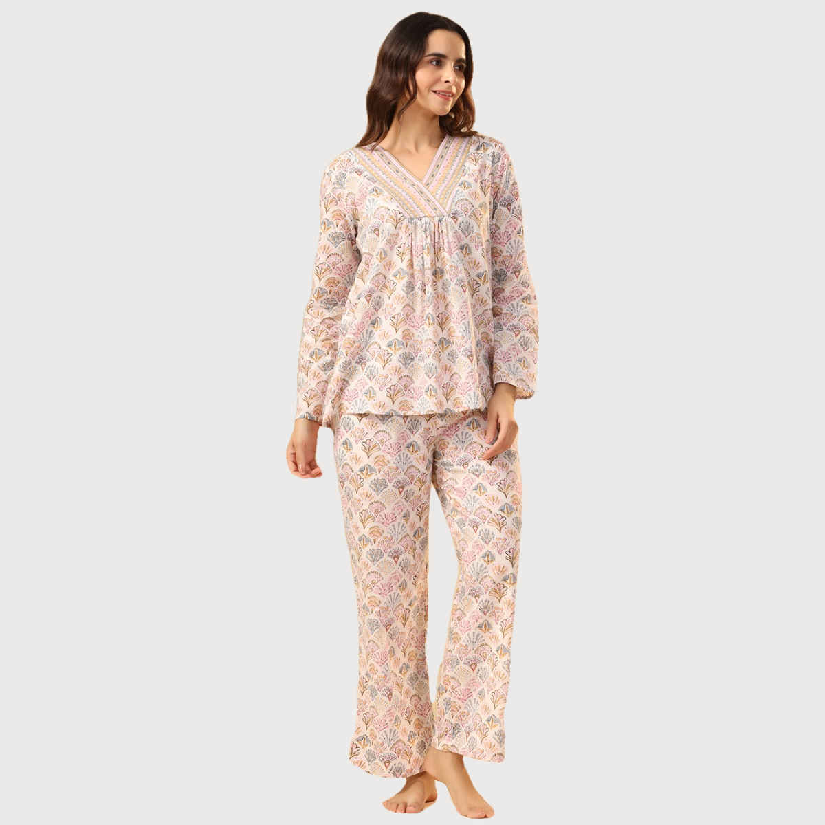 Sanskrutihomes Off White And Pink Ethnic Motifs Printed Pure Cotton Night Suit | L