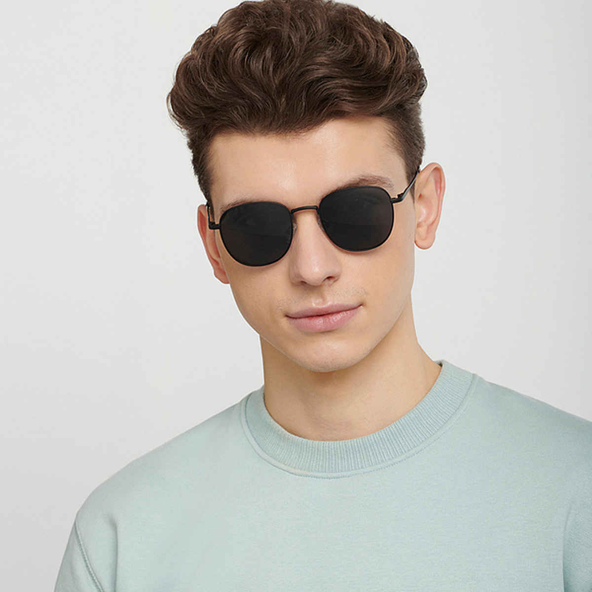 Vincent Chase By Lenskart Unisex Stainless Steel Round Sunglasses | Grey and Black - L