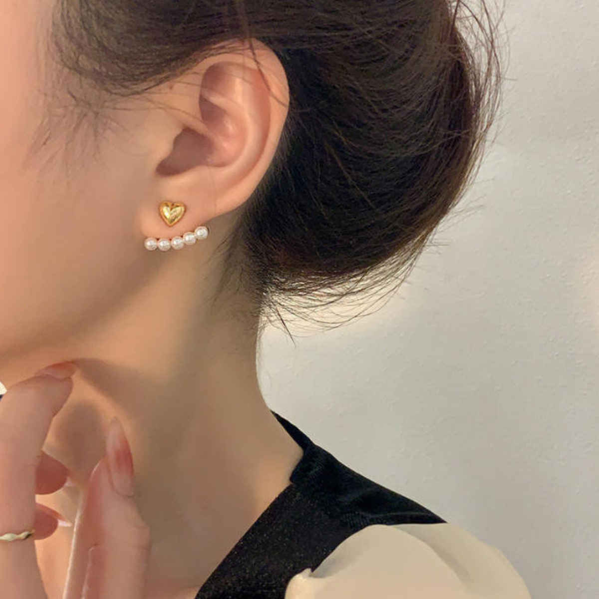 BeautyNX Heart Bloom Studs Earrings | Gold | BNX-EAR-0013