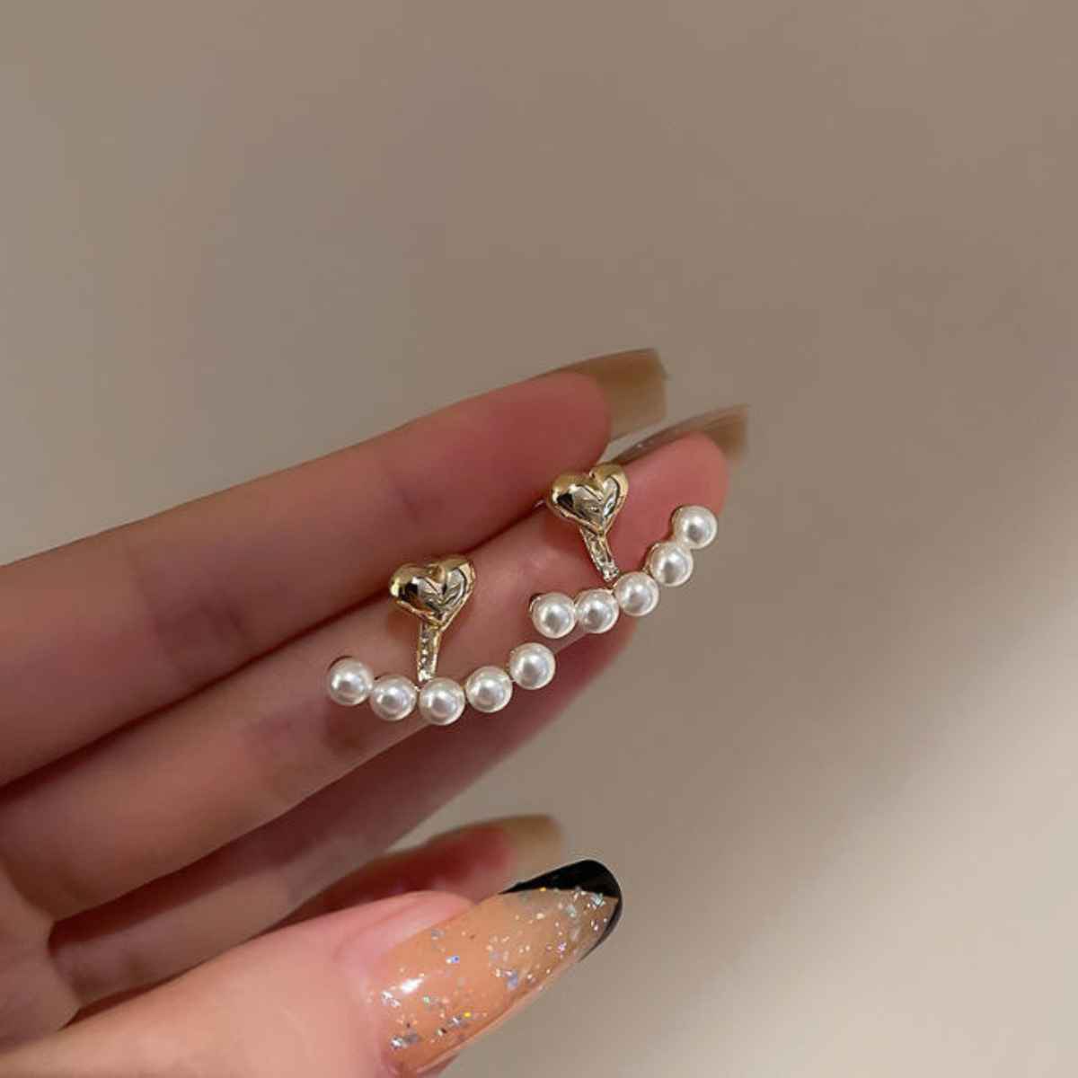 BeautyNX Heart Bloom Studs Earrings | Gold | BNX-EAR-0013