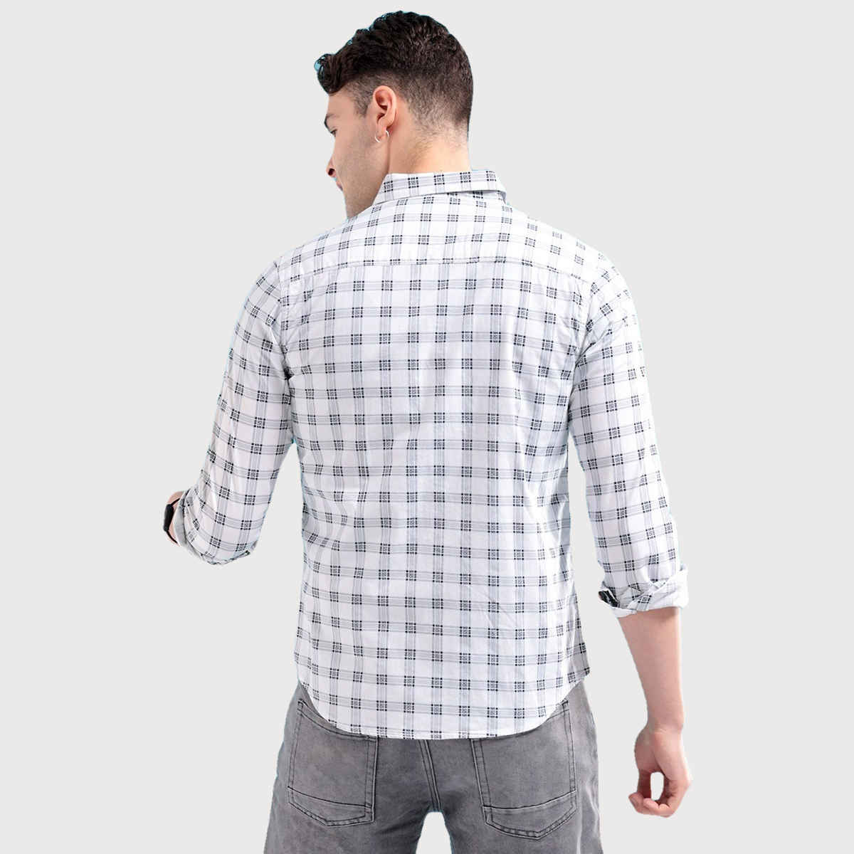 The Indian Garage Co Men's Slim Fit Checkered Casual Shirt | White - M