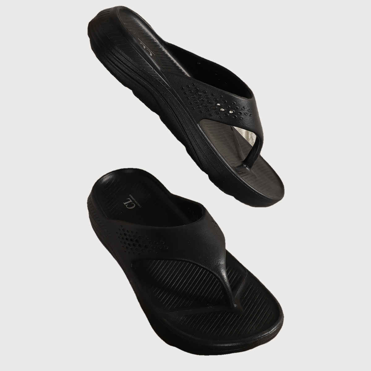 Carlton London Black Comfortable Men Flip Flops - UK 7