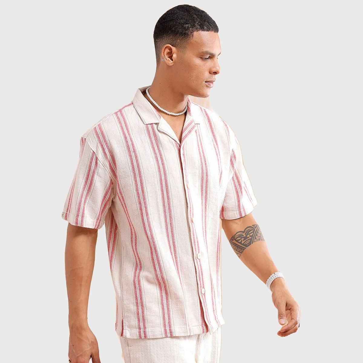 The Indian Garage Co Men's Relaxed Fit Striped Resort Half Sleeve Shirt | Cream - M