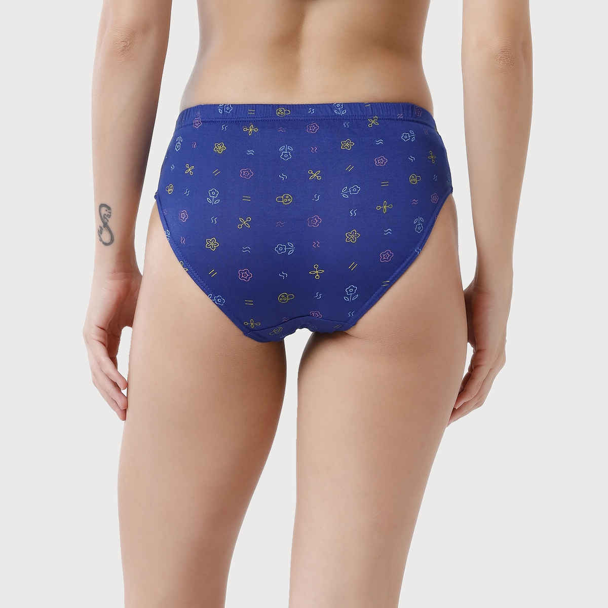 Amul Comfy Pack Of 4 Women Hipster Multicolor Panty | Multicolor - 105