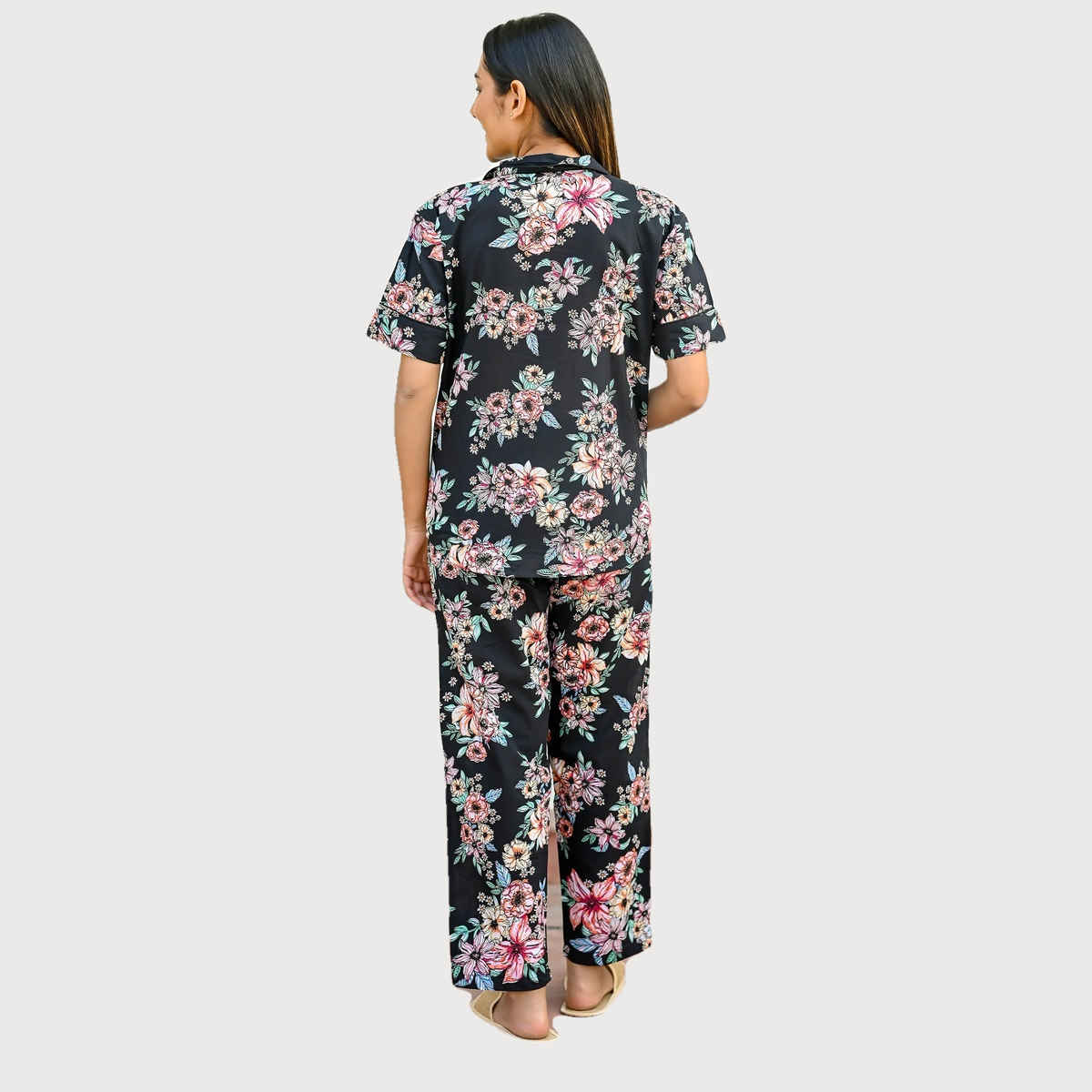 Sanskrutihomes Women Black Pure Cotton Floral Print Pyjama | Set M