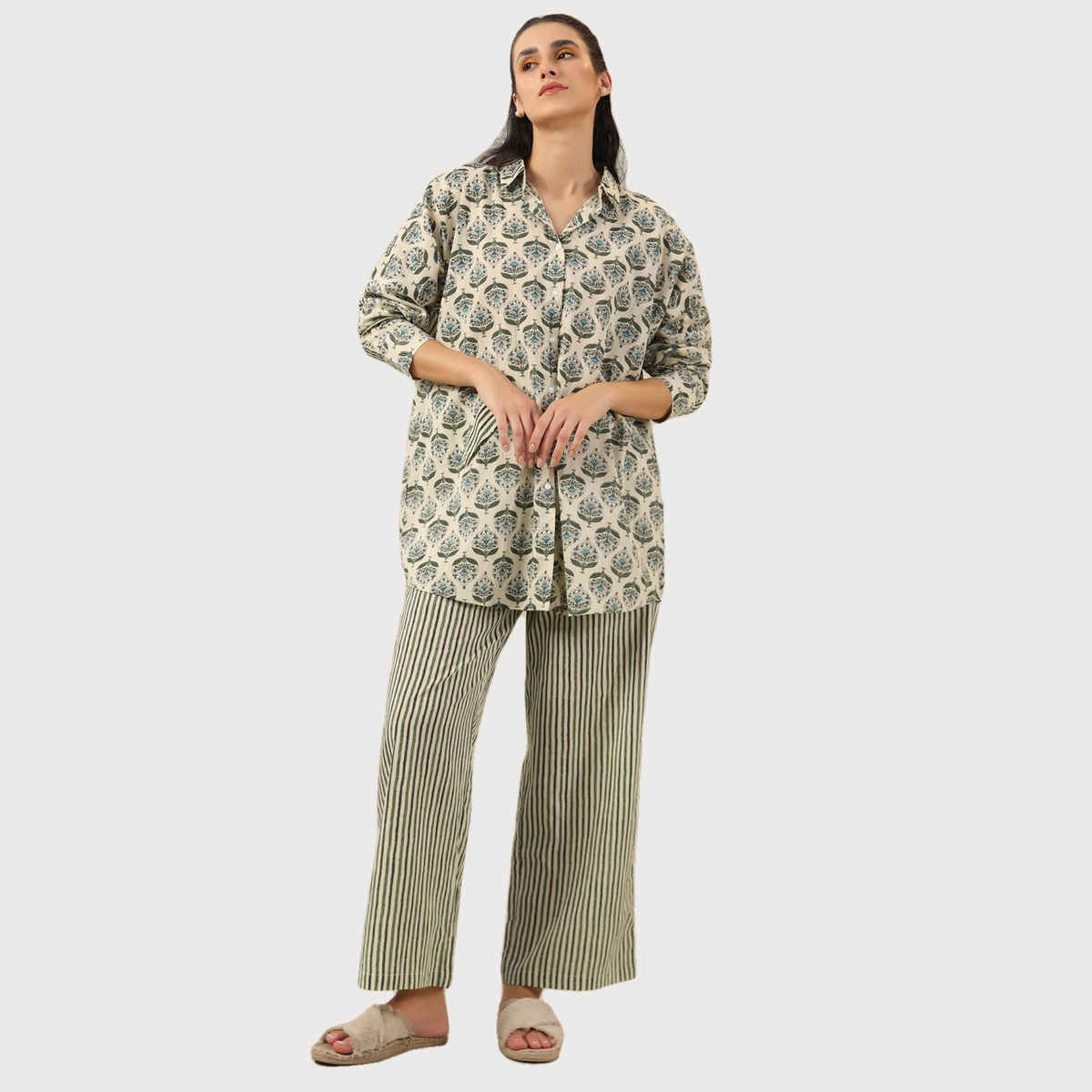 Sanskrutihomes Green Ethnic Motifs Printed Shirt Collar Pure Cotton Night Suit | S