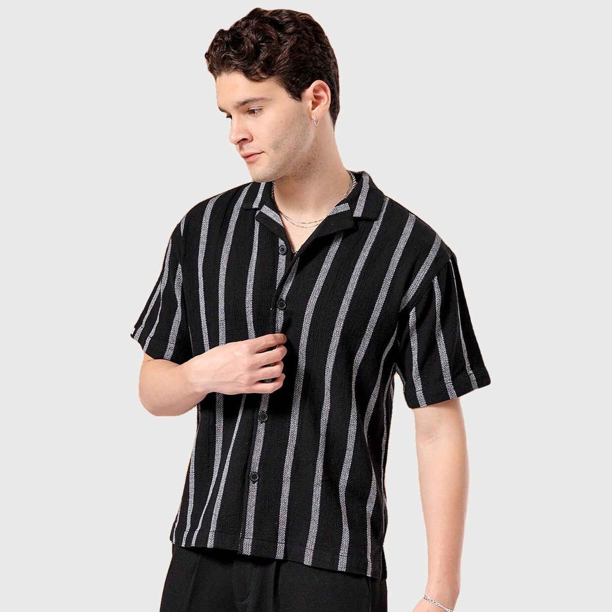 The Indian Garage Co Men's Relaxed Fit Striped Resort Half Sleeve Shirt | Black - XL
