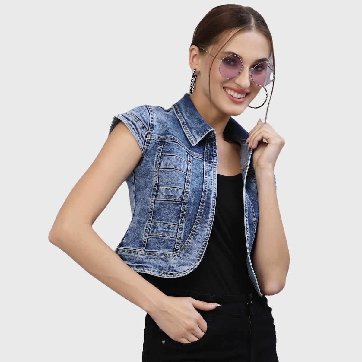Style Quotient Women Washed Checked Crop Denim Jacket | M | AW22SQBUBBLY - Dark Blue