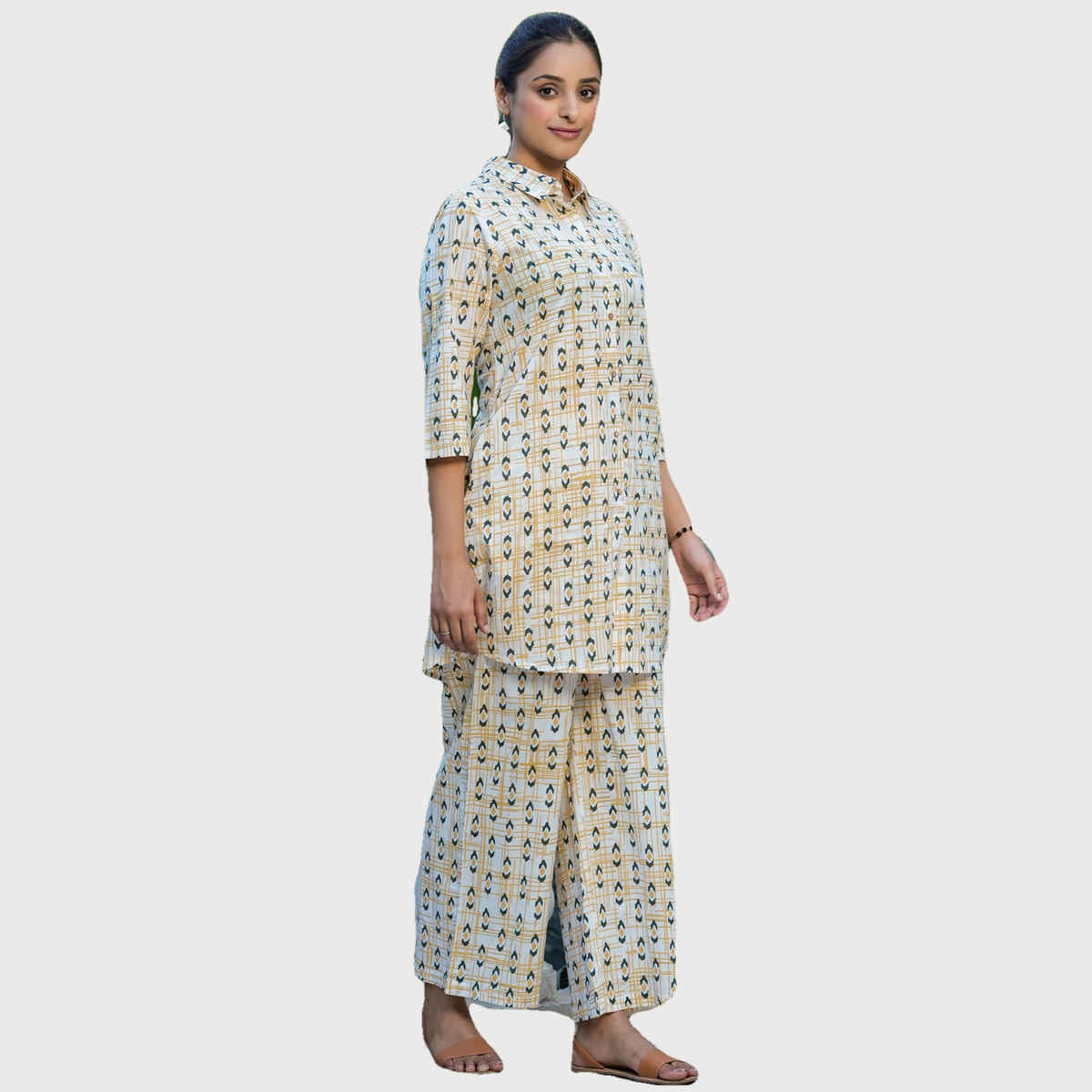 Sanskrutihomes Mustard And Blue Ethnic Motifs Printed Pure Cotton Night Suit | M