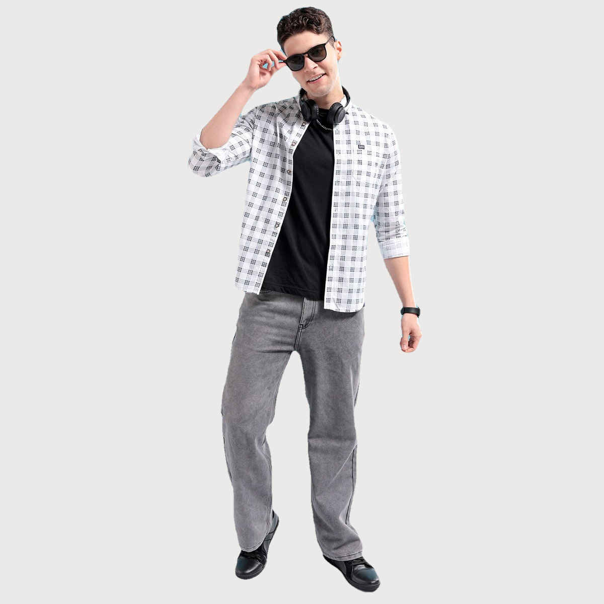 The Indian Garage Co Men's Slim Fit Checkered Casual Shirt | White - M