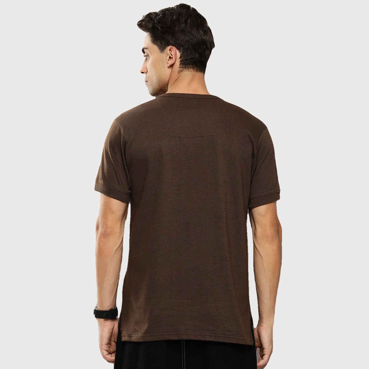 Dillinger Men's Henley Neck Honeycomb Structure T-shirt | Brown - M