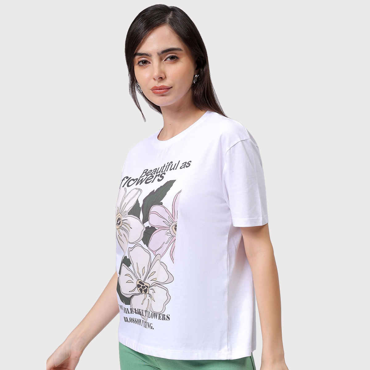 Freehand Women's Relaxed Casual Crew Neck T-shirt | White - M