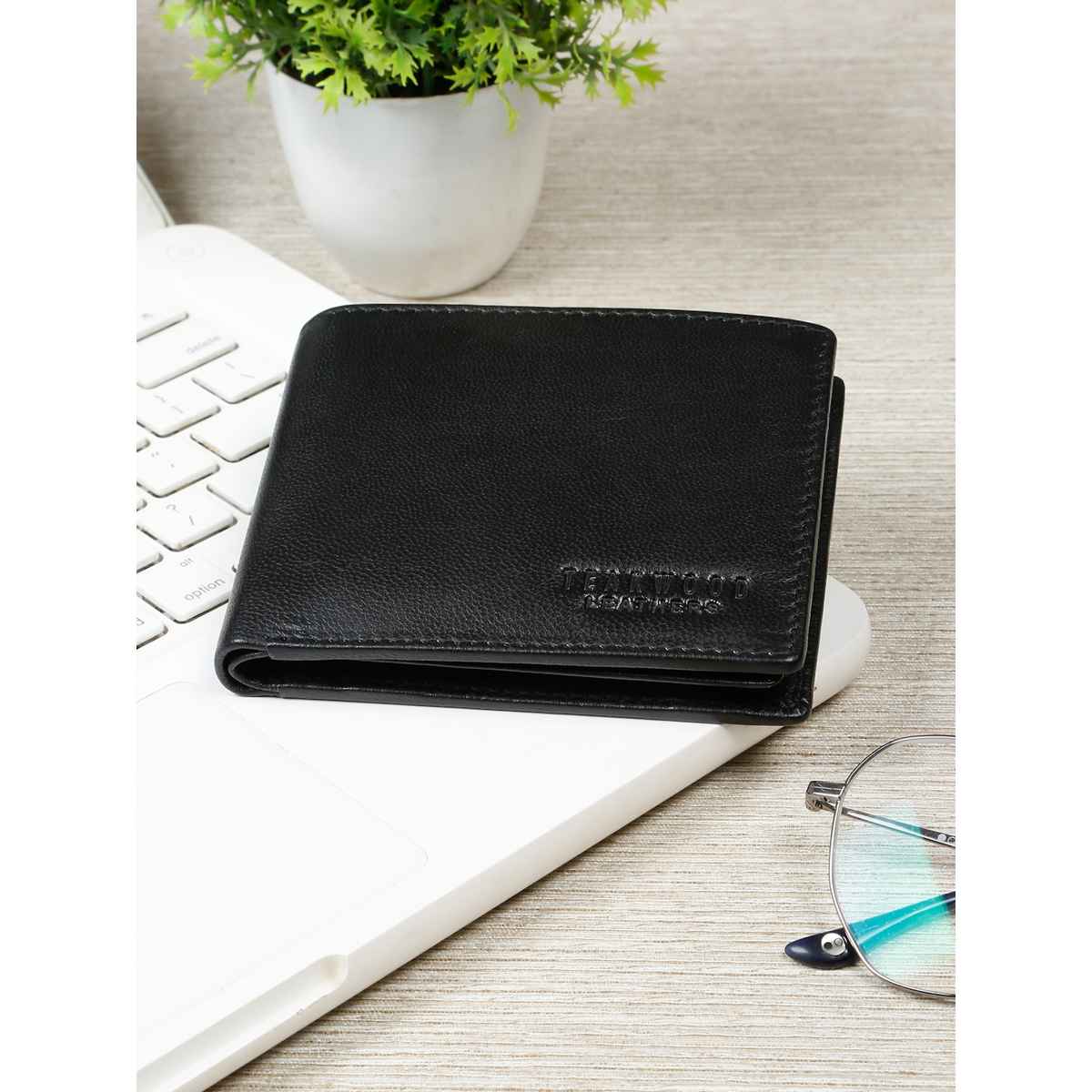 Teakwood Men's Solid Genuine Leather Men's Wallet | Black - One Size