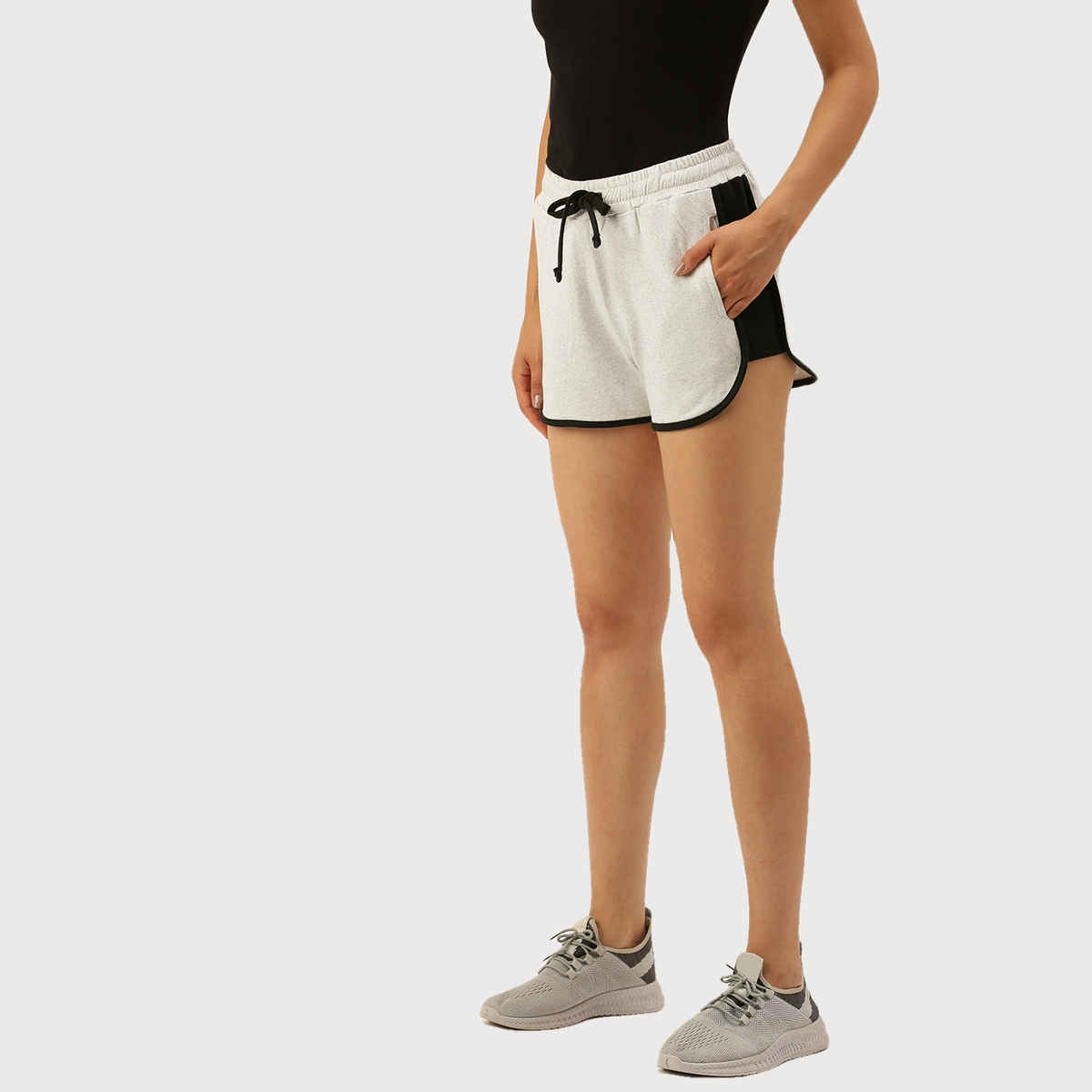 Arise Women's Shorts Aw203 White | XL