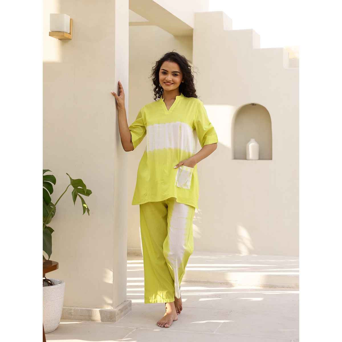 Sanskrutihomes Yellow Tie and Dyed Pure Cotton Night Suit | M