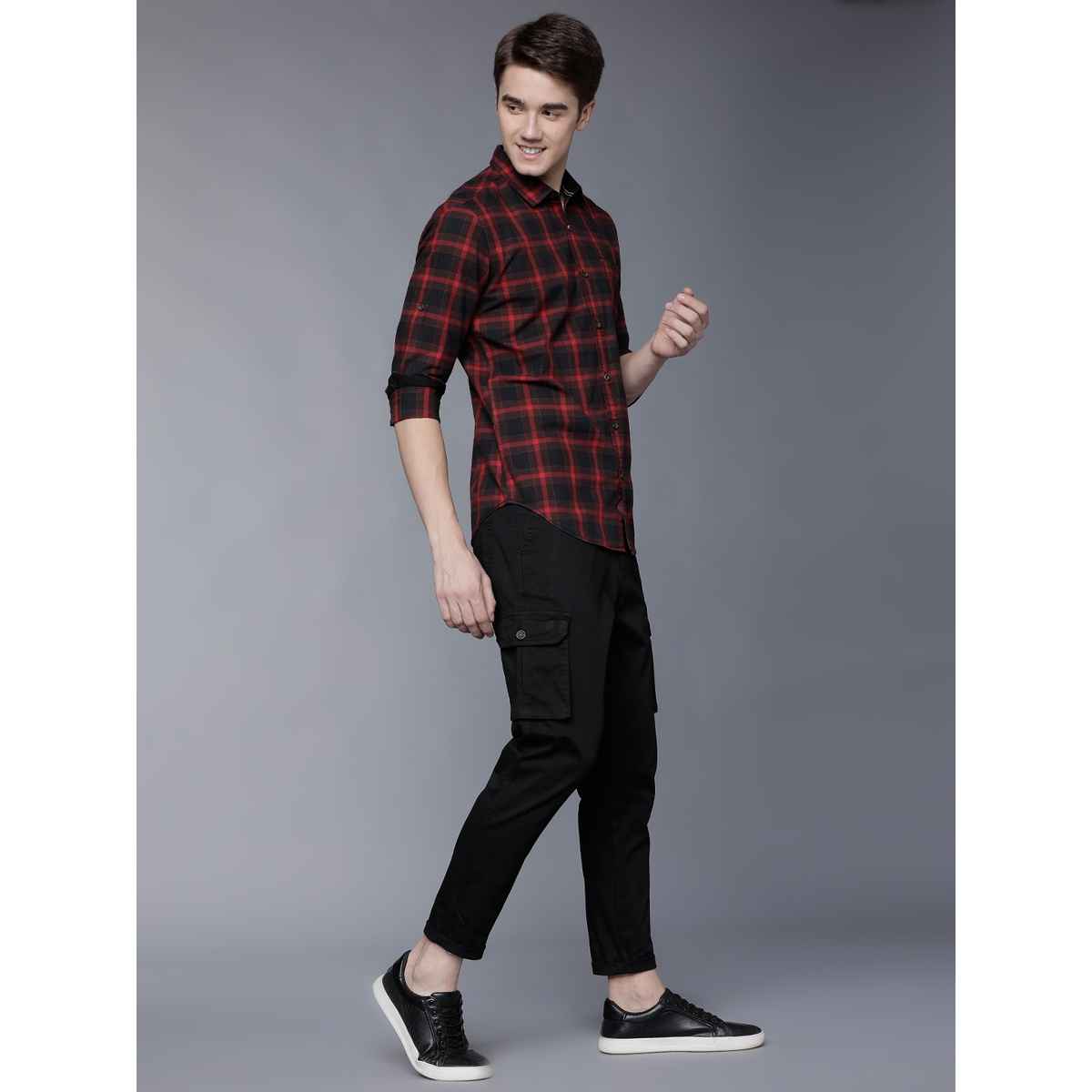 HIGHLANDER Men's Slim Fit Solid Cargos | Black - 32