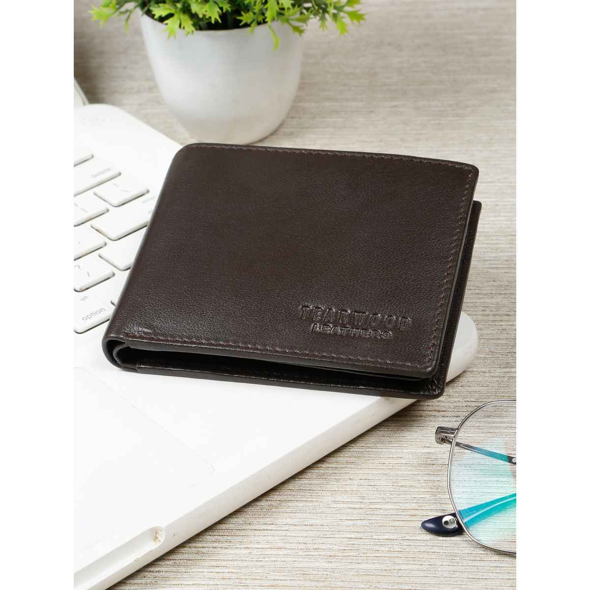 Teakwood Men's Solid Genuine Leather Wallet | Brown - One Size